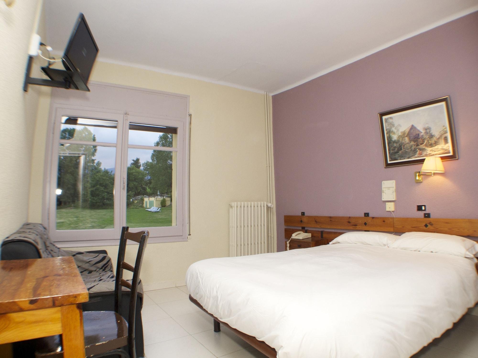 Hotel Mirador Lles Buitenkant foto